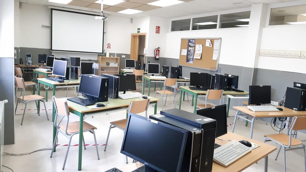 Centros de Capacitación Digital en Castilla-La Mancha. Educación de personas adultas