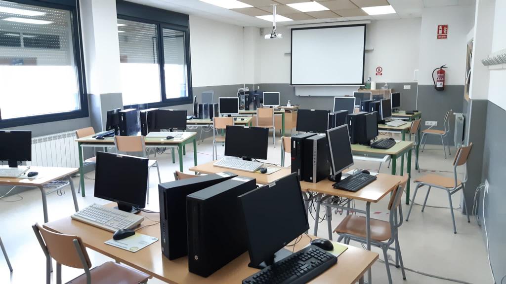 Centros de Capacitación Digital en Castilla-La Mancha. Educación de personas adultas