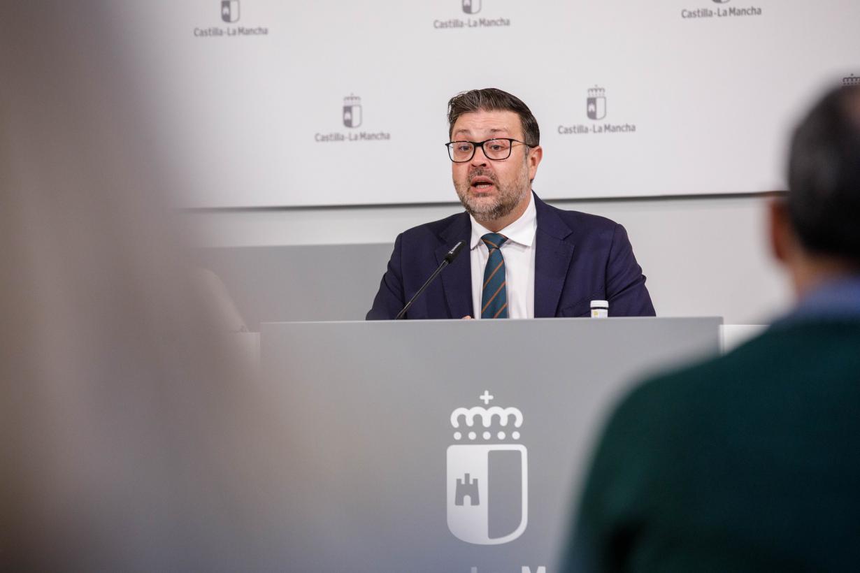 El Gobierno regional propone a la Mesa Sectorial de Educación la convocatoria de oposiciones de Enseñanzas Medias de 2025, dotada con 795 plazas