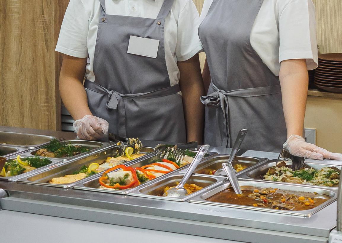 Más de 3.300 alumnos y alumnas podrán disfrutar esta Semana Sanata del servicio de comedor escolar