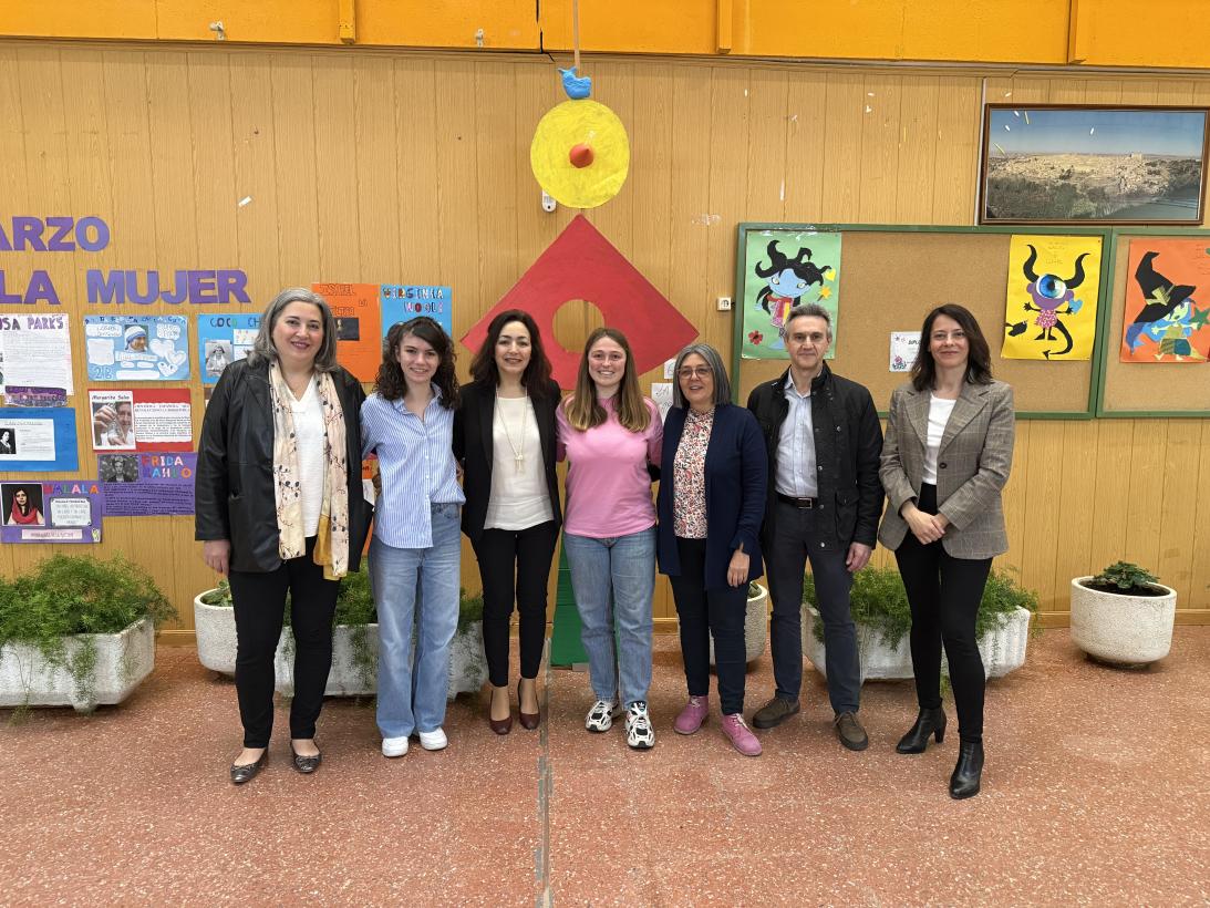 El Gobierno regional recibe a estudiantes francesas que realizan prácticas en centros educativos de Castilla-La Mancha
