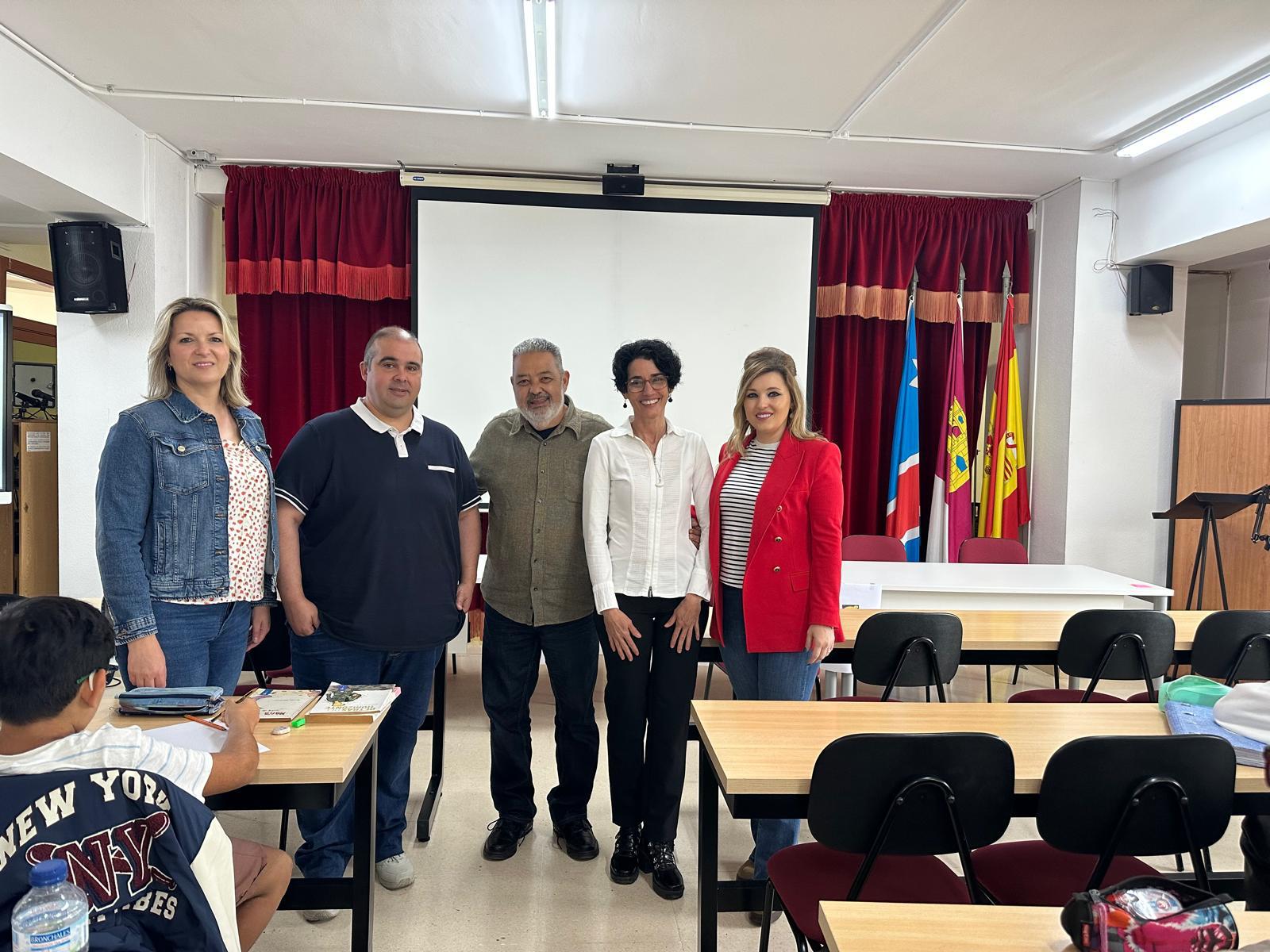 Motilla del Palancar fomenta la creatividad juvenil con el taller literario “Escribo e ilustro mi historia”