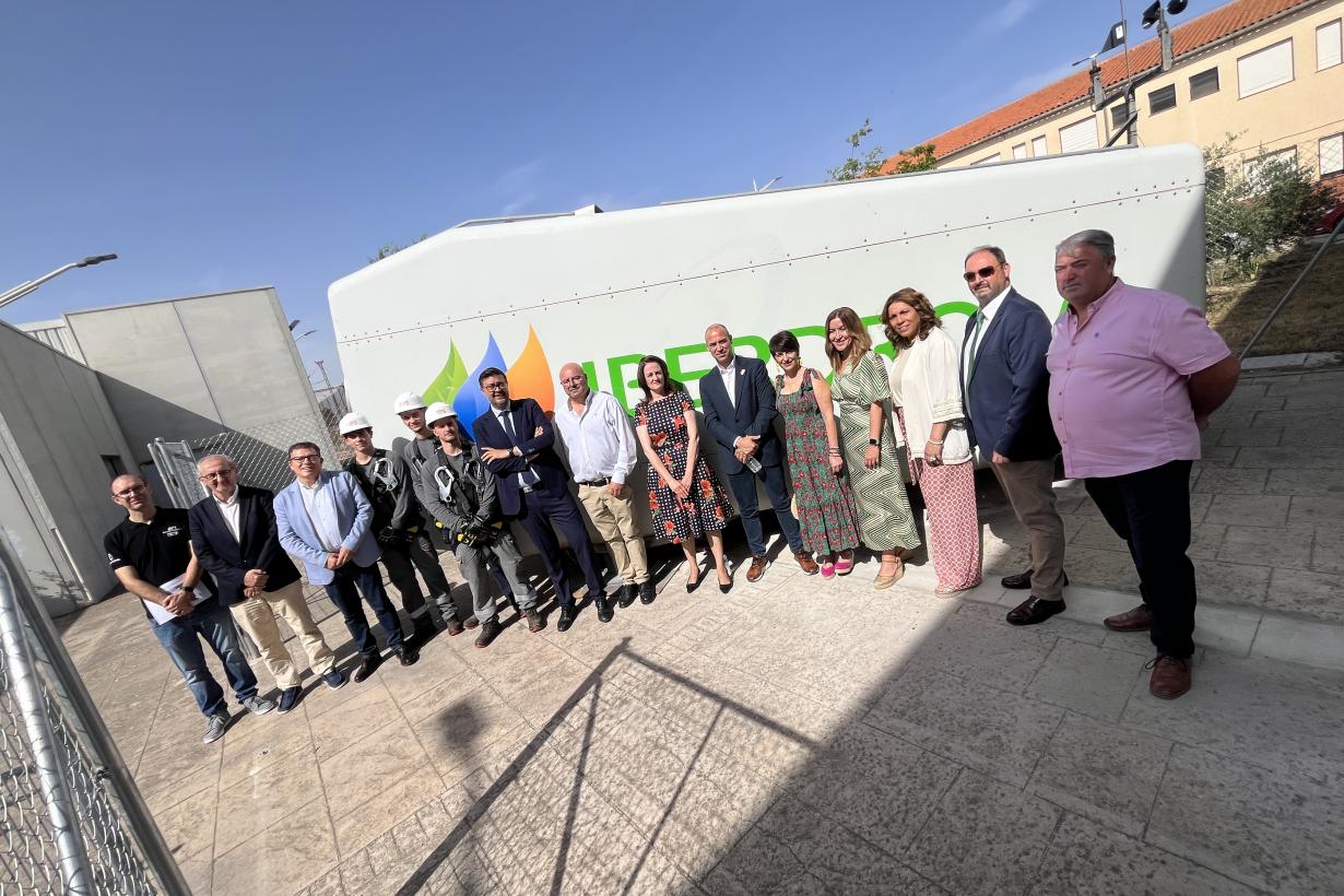 El Gobierno regional recibe de Iberdrola la donación de componentes eólicos para el Centro Integrado de Formación Profesional ‘Aguas Nuevas’