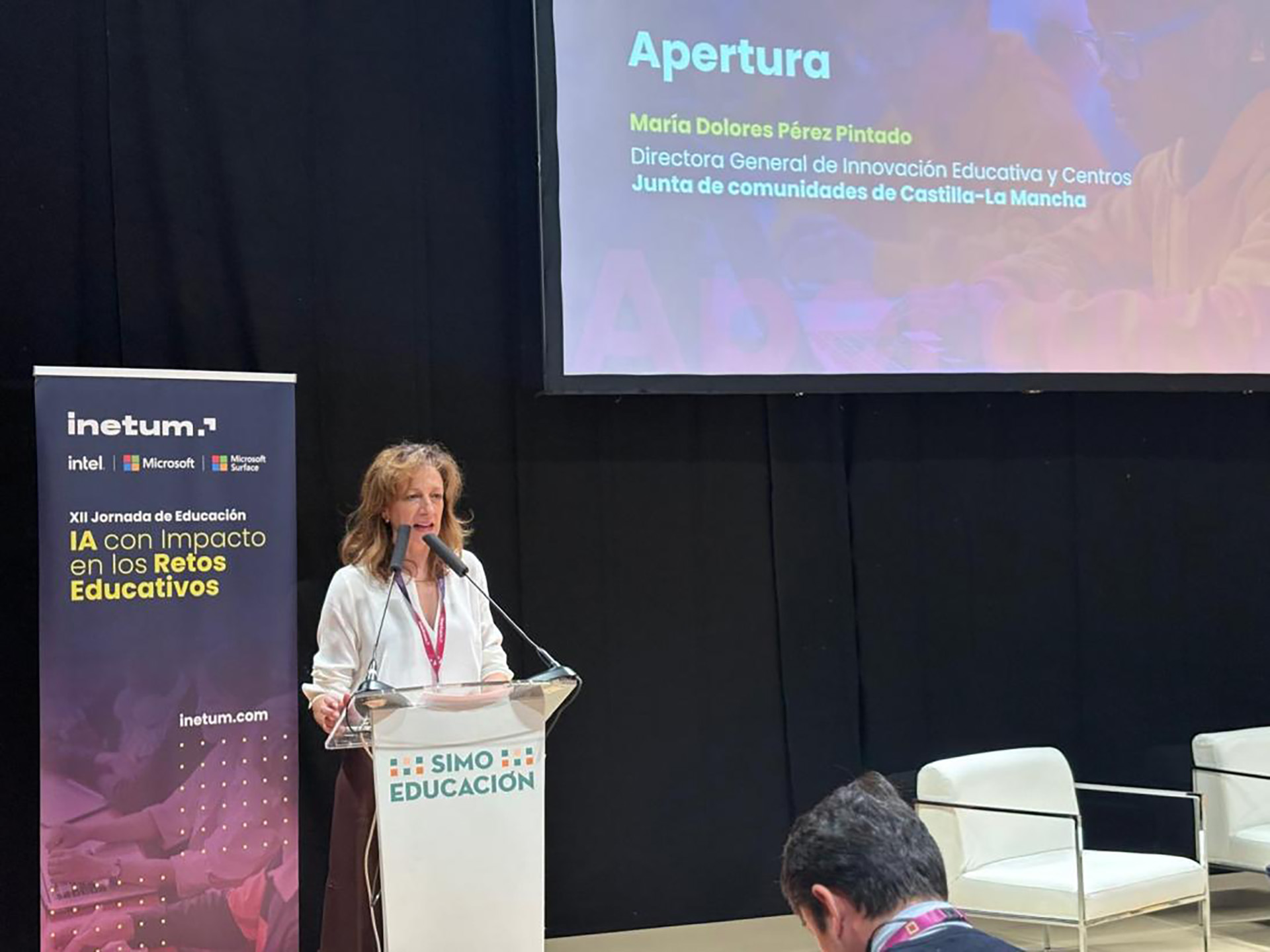 El Gobierno regional reafirma su compromiso con el bienestar digital y la digitalización en el ámbito educativo