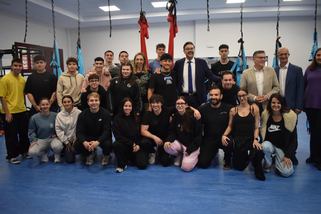 El Gobierno regional resalta el ejemplo del IES ‘Parque Lineal’ de Albacete en proyectos como la Agenda 2030 o su coro con más de 120 alumnos y alumn