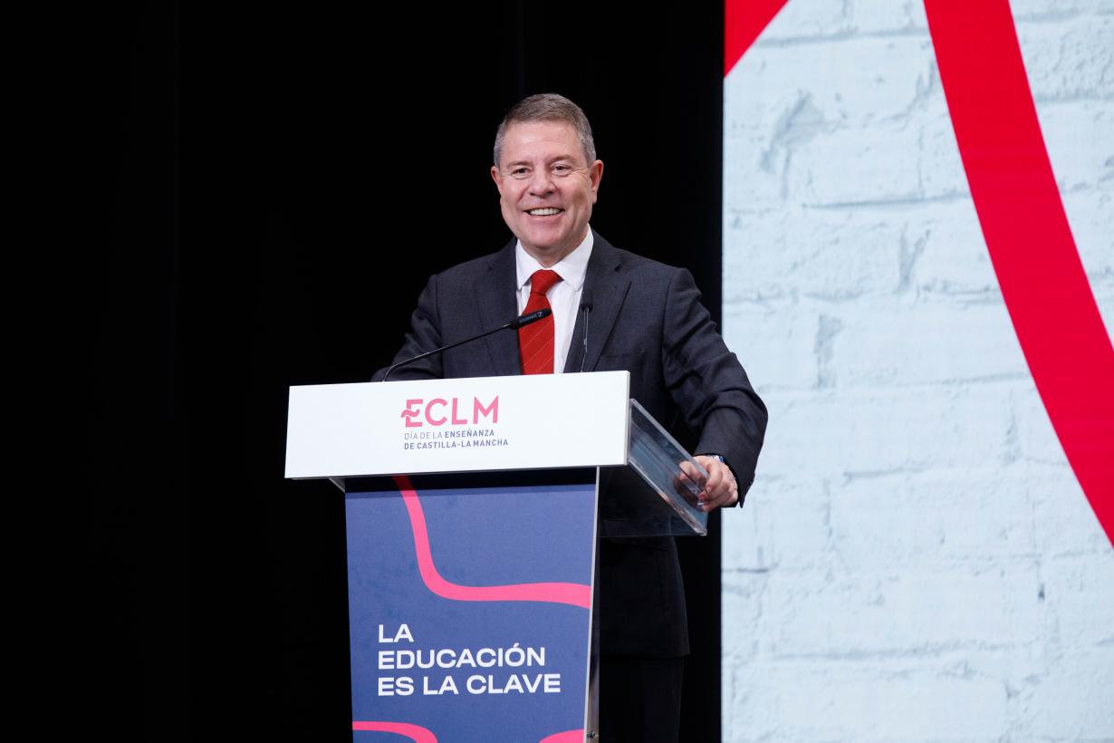 García-Page sitúa a la Educación como la razón de ser de la autonomía y “una inmensa prioridad” cuyo presupuesto seguirá creciendo en 2026