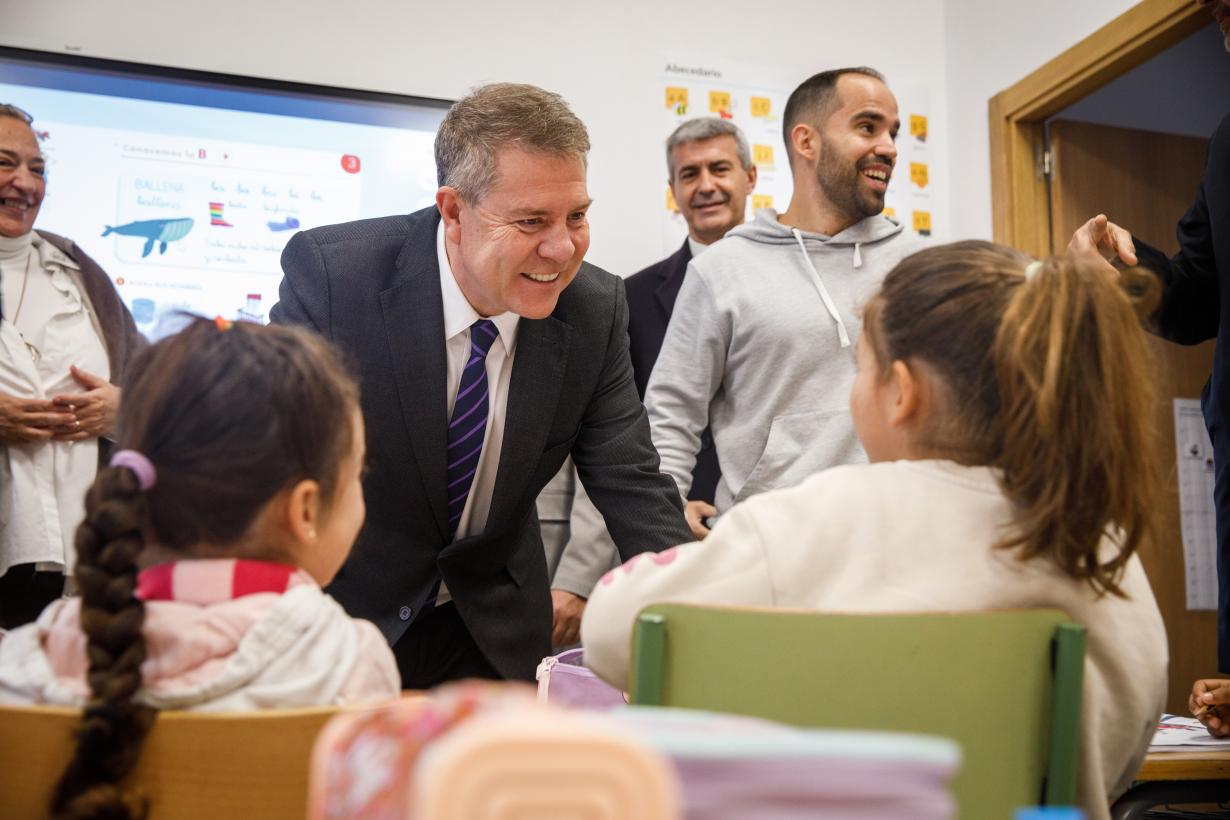 Artículo del presidente García-Page con motivo del Día Internacional de la Educación: La educación, un «bien verdadero»