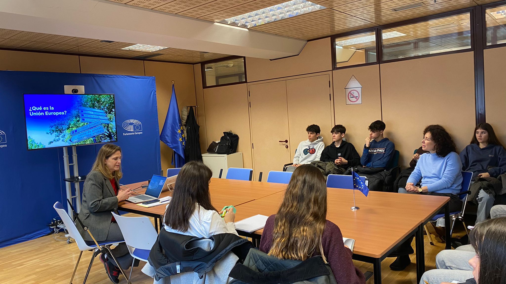 Visita a la oficina del Parlamento Europeo en Madrid- IES Liceo Caracense