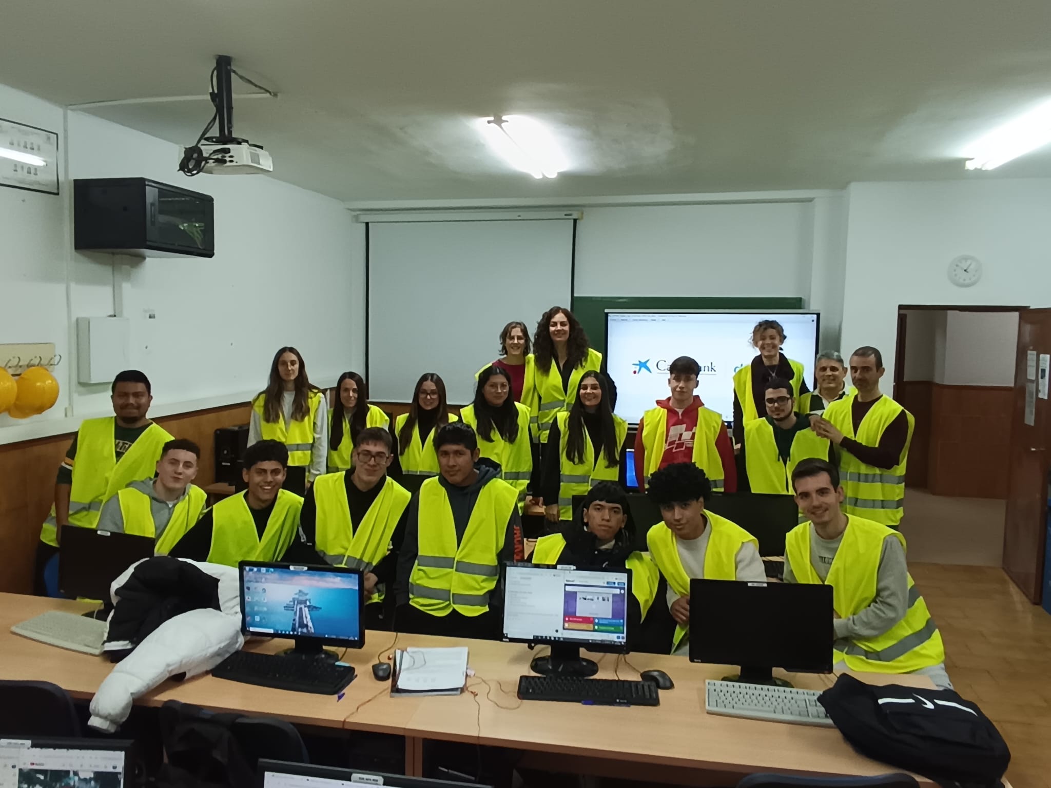 alumnado del proyecto dualiza