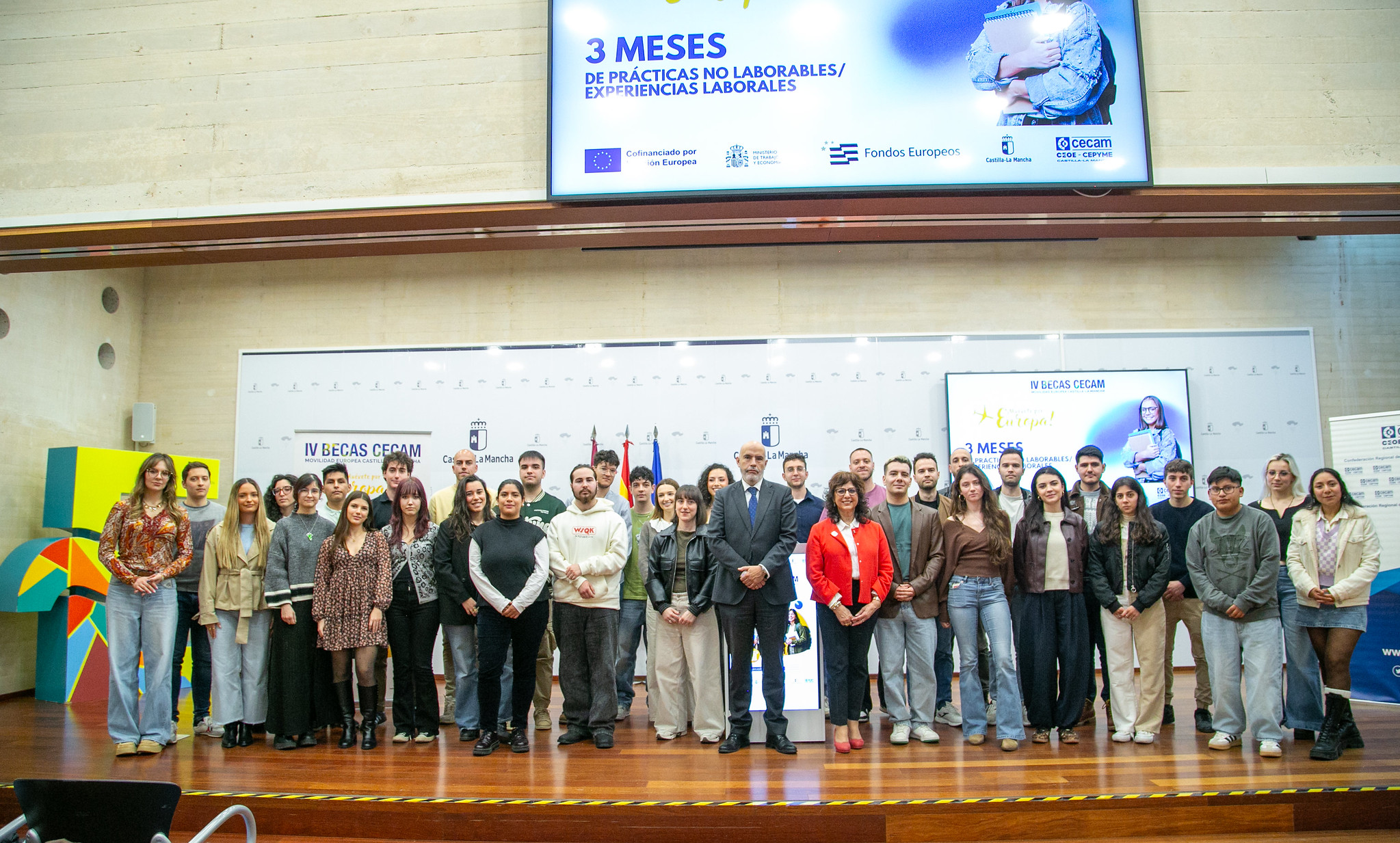 El Gobierno regional y CECAM impulsan 40 becas de formación para realizar prácticas en empresas del extranjero