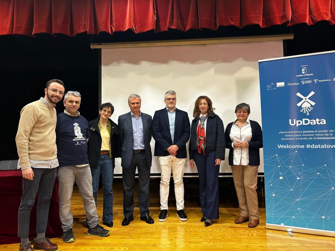 El concurso educativo ‘UpData Datathon’ promovido por la Oficina del Dato entra en su fase final con seis equipos en dos categorías