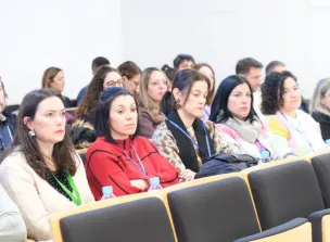 El Ejecutivo regional ensalza el papel de las comunidades de aprendizaje, que implican a 15 centros, unos 300 docentes, más de 2200 escolares y en to