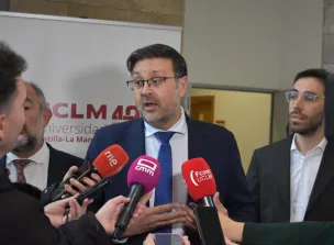 Castilla-La Mancha invierte casi diez puntos más que la media nacional por cada alumno universitario