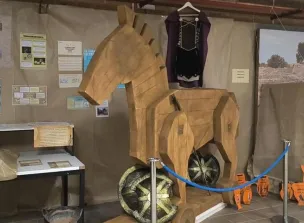 Caballo de Troya de madera