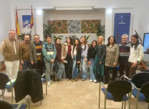 Representantes Instituciones, Jurado y alumnado participante.