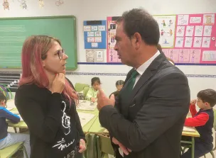 Directora del centro y Delegado Provincial de Educación