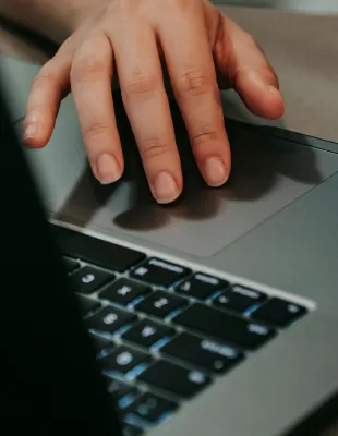 El Gobierno regional reduce en más de un 40% la carga burocrática de los centros educativos que ofertan FP en modalidad virtual