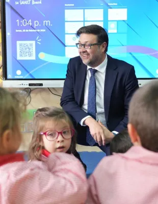 Artículo de opinión del consejero de Educación, Cultura y Deportes, Amador Pastor: El futuro también empieza en septiembre