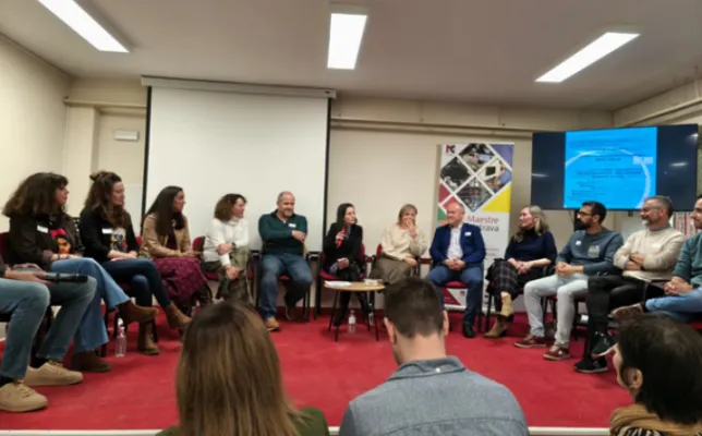El IES Atenea de Ciudad Real (Castilla-La Mancha) y el IES Galileo Galilei de Córdoba (Andalucía) participan de forma conjunta en el Proyecto Comuniv