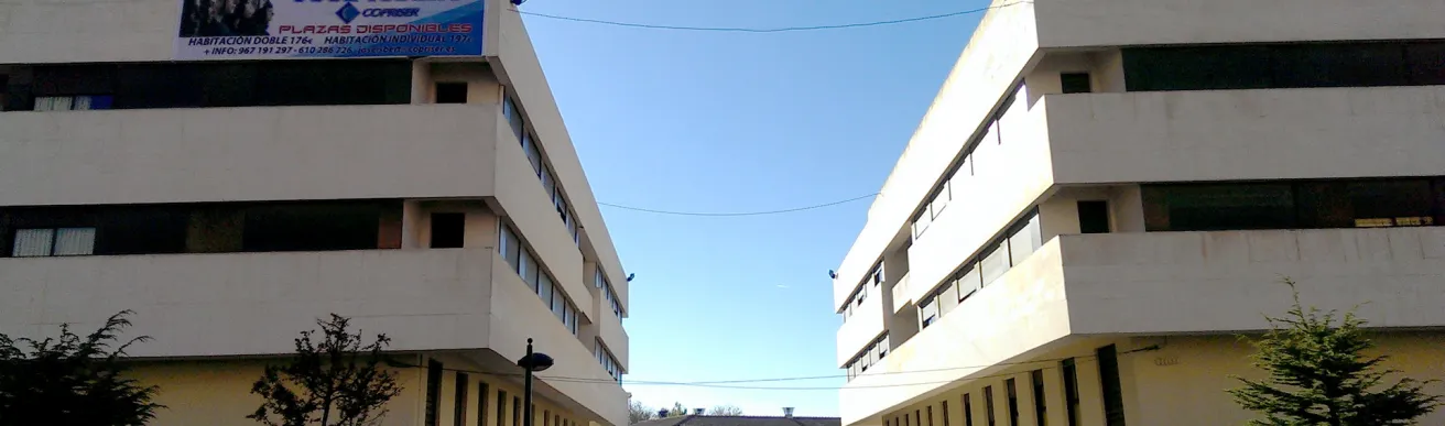 RU Jose Isbert  - Exterior
