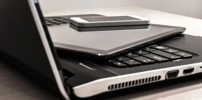 Más de 7.500 alumnos de todos los niveles educativos de municipios de menos de 20.000 habitantes recibirán formación en competencia digital básica