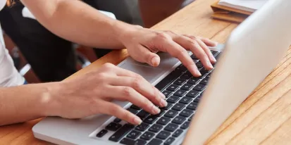 Medio centenar de docentes participarán desde este lunes en el curso ‘Mujeres y humanidades en el aula ellas hicieron historia y los manuales las olv