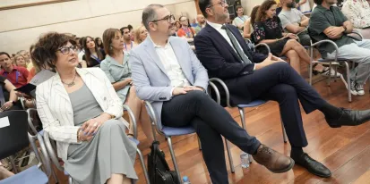 El Gobierno regional dotará en las próximas semanas a 156 centros educativos con kits de radio