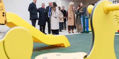 El Gobierno regional realizará más de 400 formaciones en 250 localidades de Castilla-La Mancha para mejorar el uso de los paneles digitales